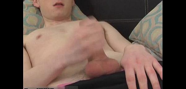  Twink movie of Zack opens his laptop and witnesses porn as he strokes